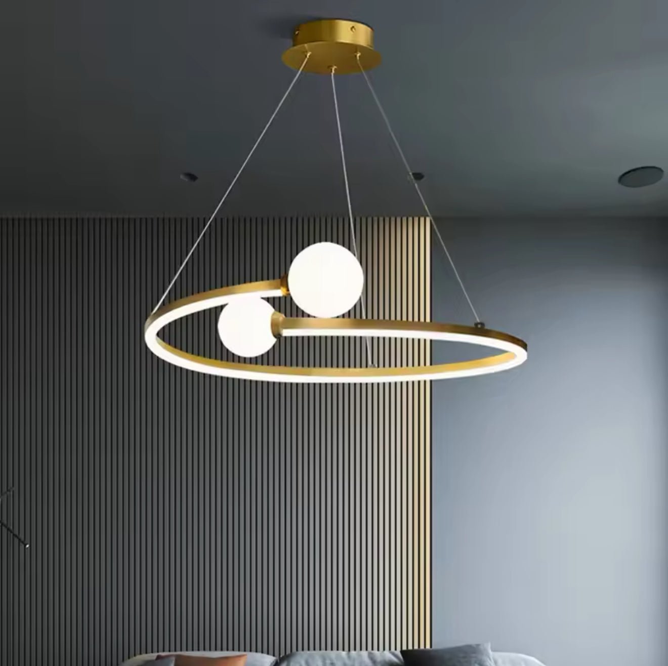 Orbital Modern Luxury LED Ceiling Light – Taklampa i Guld – Exklusiv belysning från Lumixy