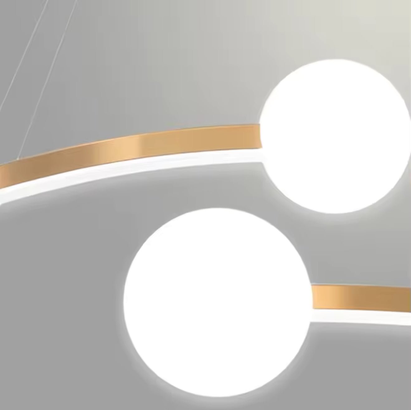 Orbital Modern Luxury LED Ceiling Light – Taklampa i Guld – Exklusiv belysning från Lumixy